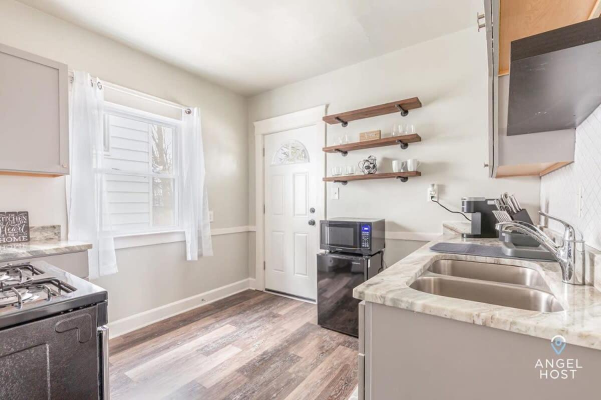 Newly Remodeled Apt, South Hills Old Brooklyn Area Cleveland Eksteriør bilde