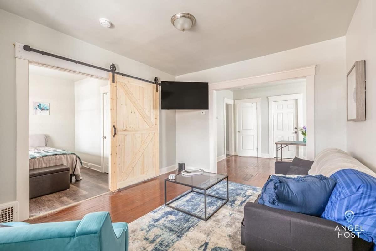 Newly Remodeled Apt, South Hills Old Brooklyn Area Cleveland Eksteriør bilde