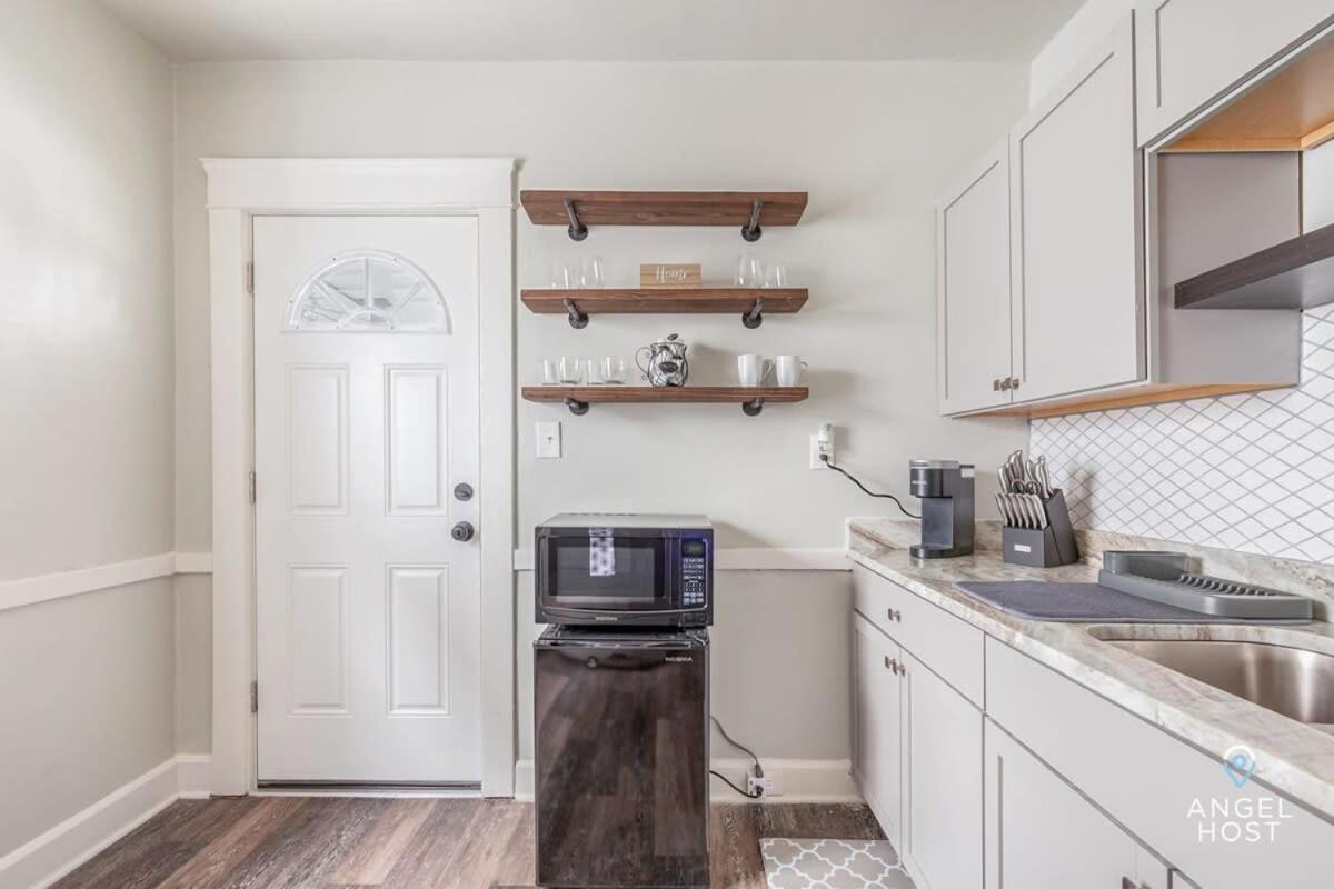Newly Remodeled Apt, South Hills Old Brooklyn Area Cleveland Eksteriør bilde
